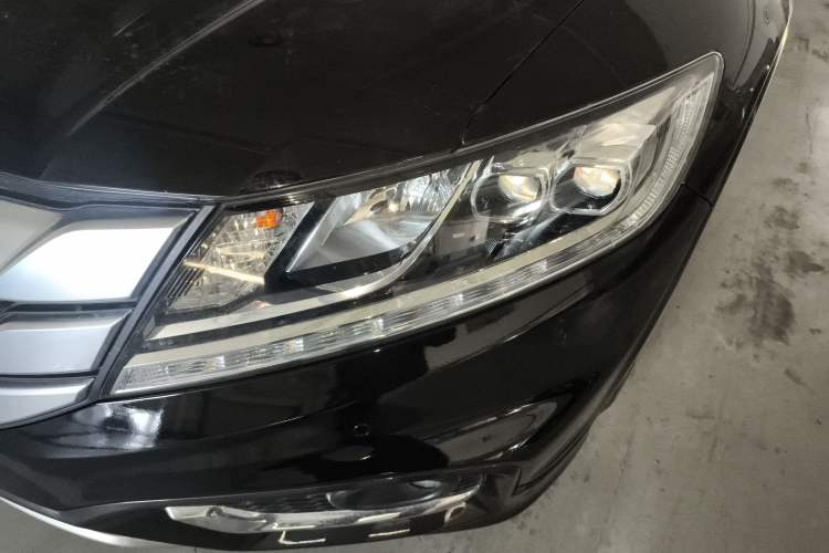 Used Honda Crosstour 2014 2.4L Luxury Edition Left Front Headlight