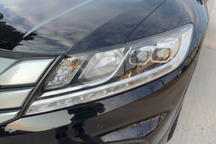 Used Honda Crosstour 2014 2.4L Luxury Edition Left Front Headlight