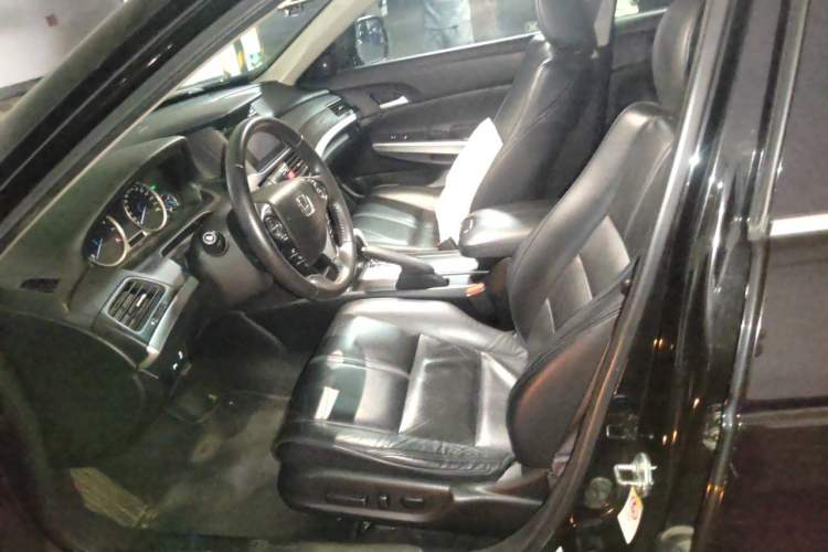 Used Honda Crosstour 2014 2.4L Luxury Edition Left Front Seat