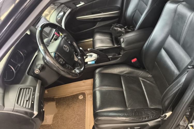Used Honda Crosstour 2014 3.0L AWD Prestige Edition Left Front Seat