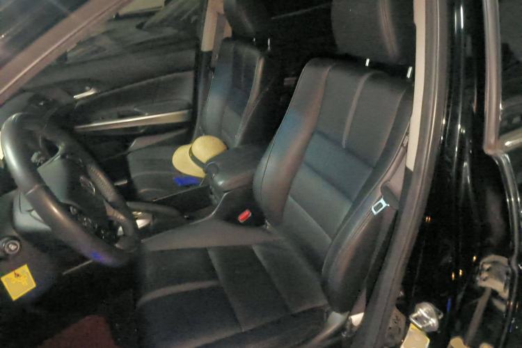 Used Honda Crosstour 2014 2.4L Luxury Edition Left Front Seat