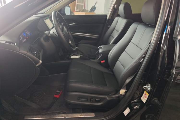 Used Honda Crosstour 2014 2.4L Luxury Edition Left Front Seat