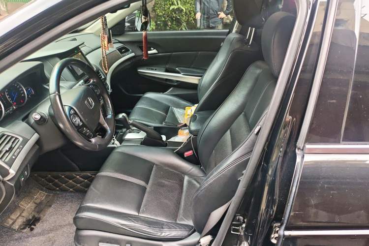 Used Honda Crosstour 2014 2.4L Luxury Edition Left Front Seat