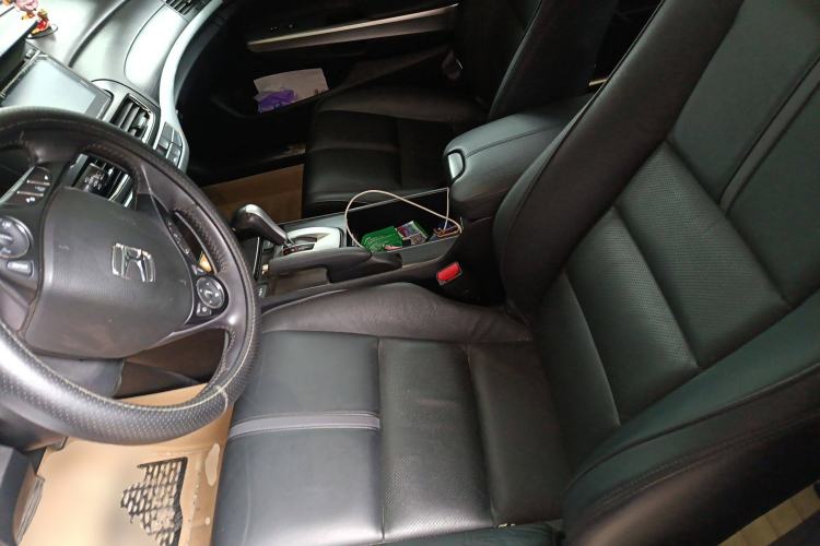Used Honda Crosstour 2014 2.4L Luxury Edition Left Front Seat