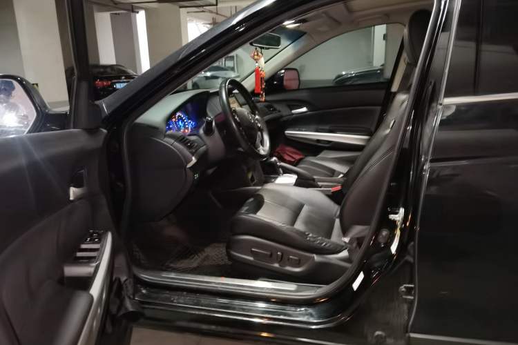 Used Honda Crosstour 2014 2.4L Luxury Edition Left Front Seat