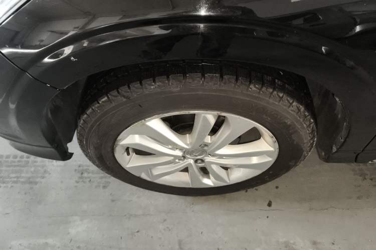 Used Honda Crosstour 2014 2.4L Luxury Edition Left Front Wheel Hub