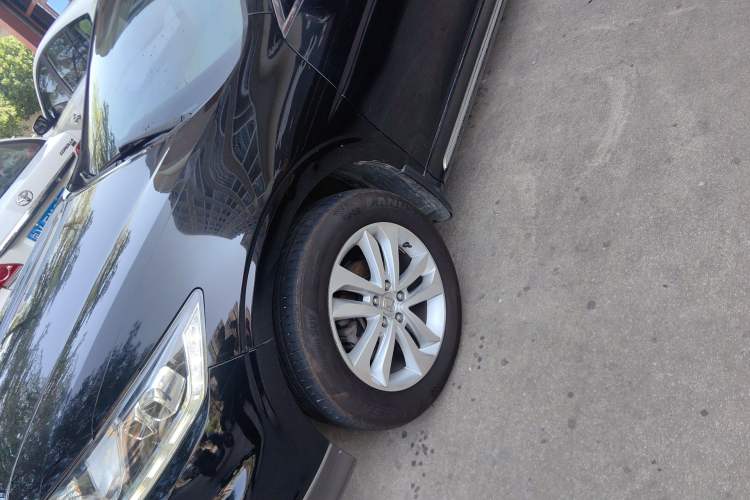 Used Honda Crosstour 2014 2.4L Luxury Navigation Edition Left Front Wheel Hub