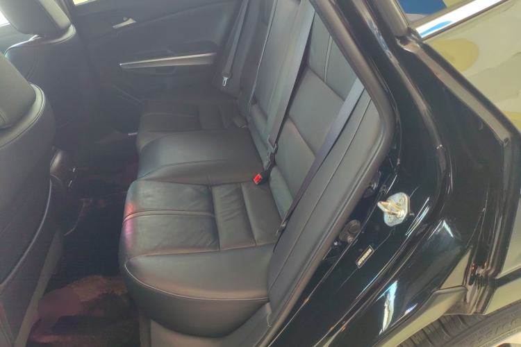 Used Honda Crosstour 2014 2.4L Luxury Edition Left Rear Seat