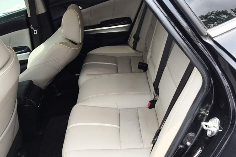 Used Honda Crosstour 2014 2.4L Luxury Edition Left Rear Seat