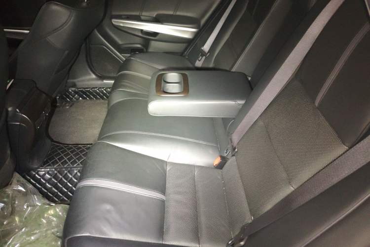 Used Honda Crosstour 2014 2.4L Luxury Edition Left Rear Seat