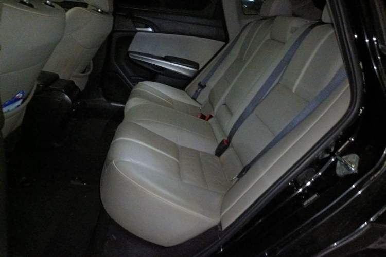 Used Honda Crosstour 2014 2.4L Luxury Edition Left Rear Seat