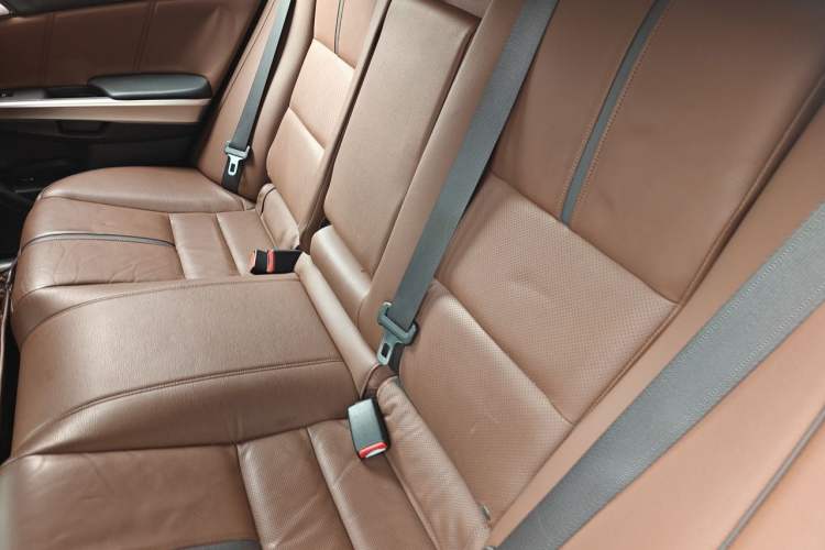 Used Honda Crosstour 2014 3.0L AWD Prestige Edition Left Rear Seat
