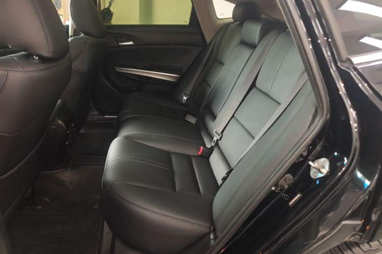 Used Honda Crosstour 2014 2.4L Luxury Edition Left Rear Seat
