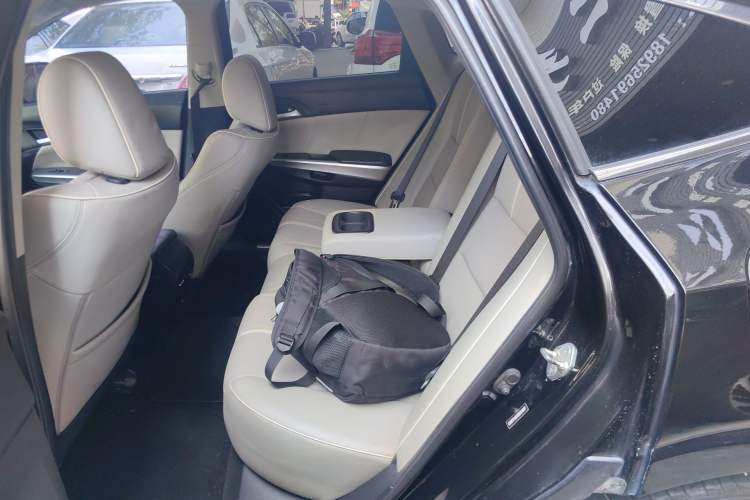 Used Honda Crosstour 2014 2.4L Luxury Navigation Edition Left Rear Seat