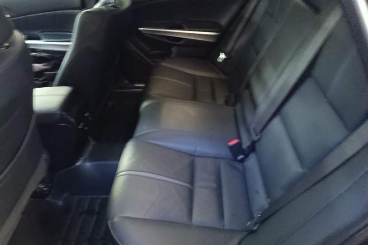 Used Honda Crosstour 2014 2.4L Luxury Edition Left Rear Seat