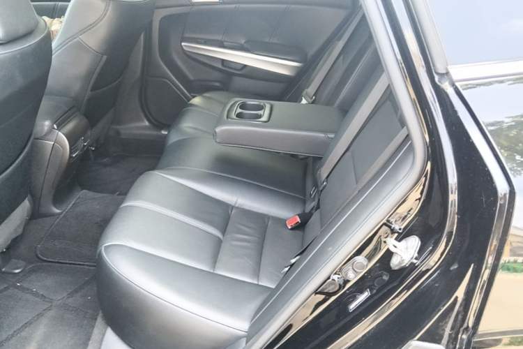 Used Honda Crosstour 2014 2.4L Luxury Edition Left Rear Seat
