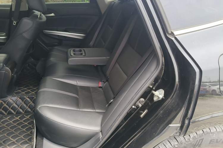 Used Honda Crosstour 2014 2.4L Luxury Navigation Edition Left Rear Seat