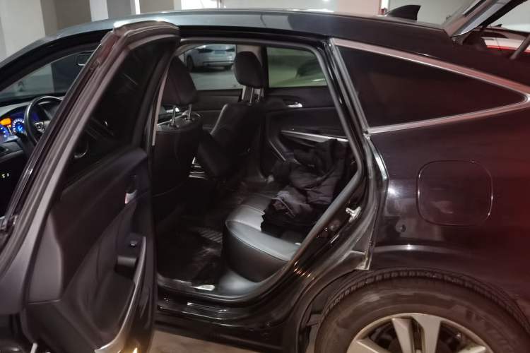 Used Honda Crosstour 2014 2.4L Luxury Edition Left Rear Seat