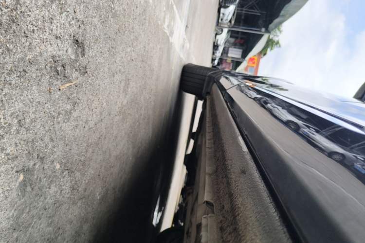 Used Honda Crosstour 2014 2.4L Luxury Edition Left Side Sill
