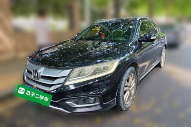 Used Honda Crosstour 2014 2.4L Luxury Navigation Edition
