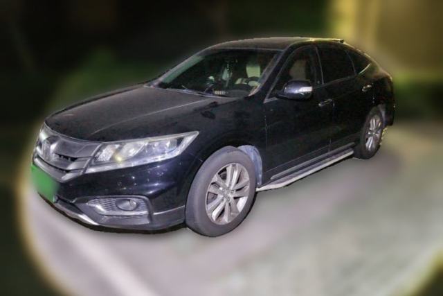 Used Honda Crosstour 2014 2.4L Luxury Navigation Edition