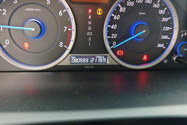 Used Honda Crosstour 2014 2.4L Luxury Edition Odometer Close Up