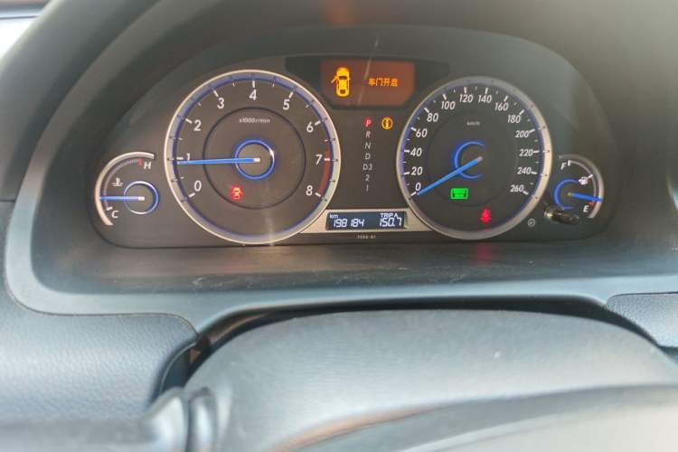 Used Honda Crosstour 2014 2.4L Luxury Edition Odometer Close Up