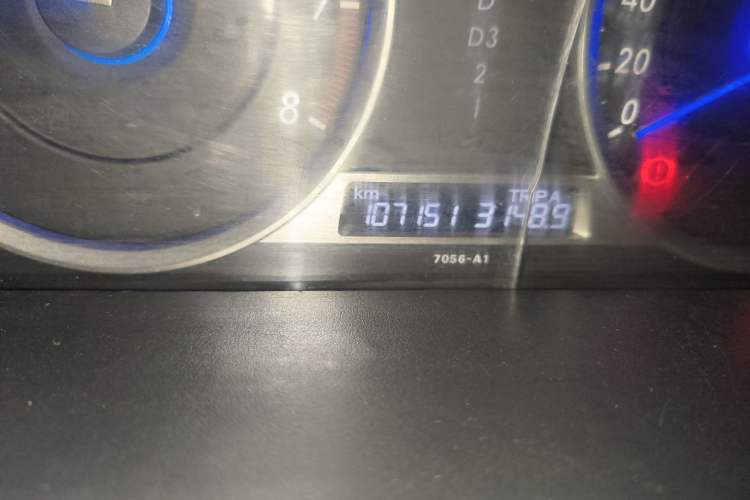 Used Honda Crosstour 2014 2.4L Luxury Edition Odometer Close Up