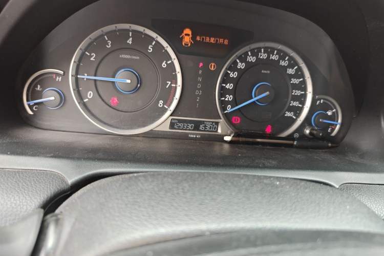 Used Honda Crosstour 2014 2.4L Luxury Edition Odometer Close Up