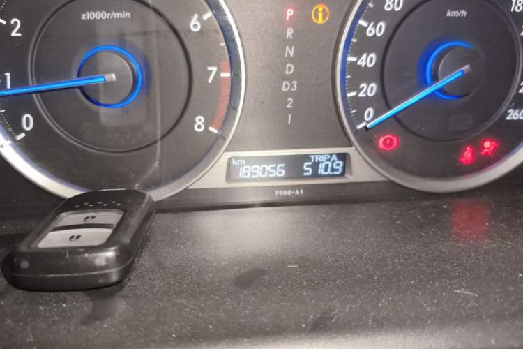 Used Honda Crosstour 2014 2.4L Luxury Edition Odometer Close Up