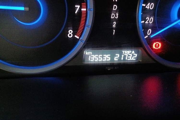 Used Honda Crosstour 2014 2.4L Luxury Edition Odometer Close Up