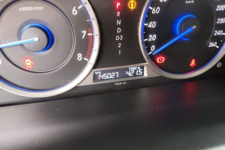 Used Honda Crosstour 2014 2.4L Luxury Edition Odometer Close Up