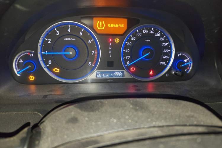 Used Honda Crosstour 2014 3.0L AWD Prestige Navigation Edition Odometer Close Up