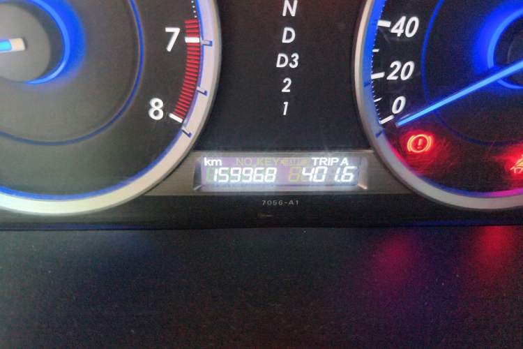 Used Honda Crosstour 2014 2.4L Luxury Edition Odometer Close Up