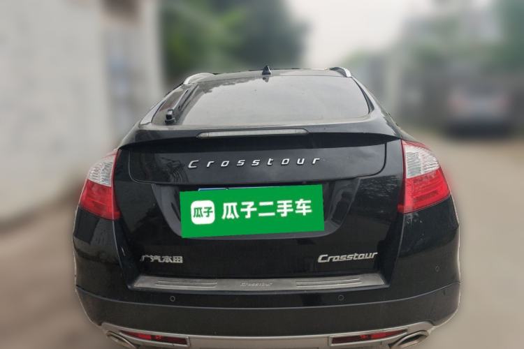 Used Honda Crosstour 2014 2.4L Luxury Edition Rear