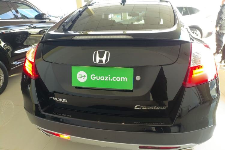 Used Honda Crosstour 2014 2.4L Luxury Edition Rear