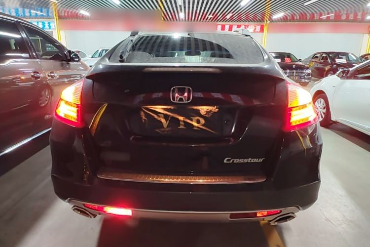 Used Honda Crosstour 2014 2.4L Luxury Edition Rear