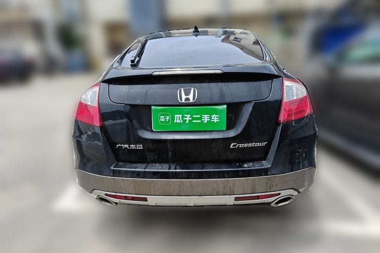 Used Honda Crosstour 2014 2.4L Luxury Edition Rear