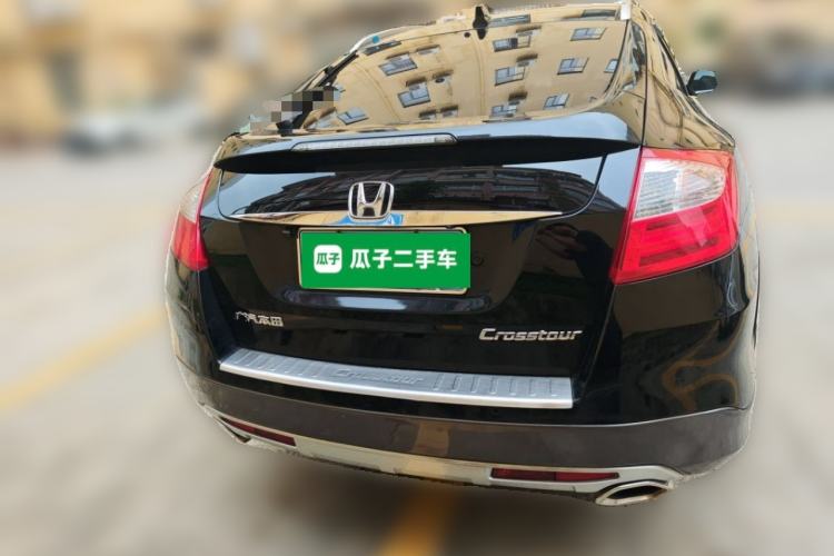 Used Honda Crosstour 2014 2.4L Luxury Edition Rear