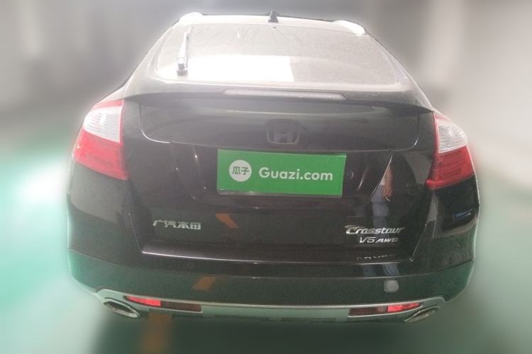 Used Honda Crosstour 2014 3.0L AWD Prestige Navigation Edition Rear