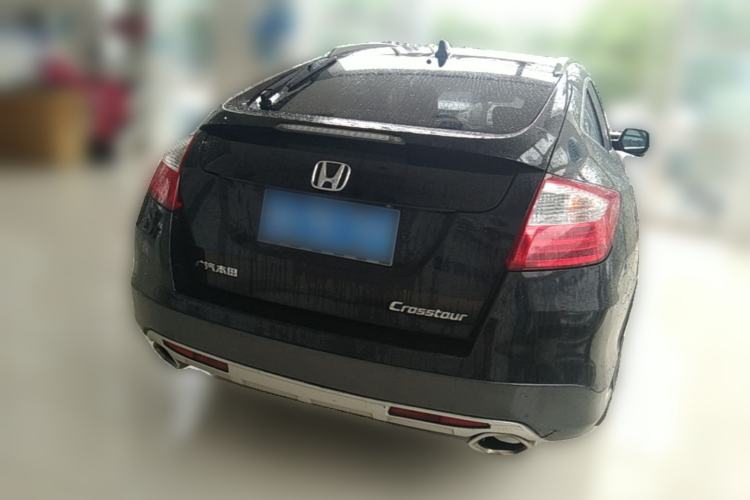 Used Honda Crosstour 2014 2.4L Luxury Edition Rear