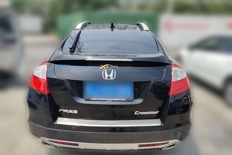 Used Honda Crosstour 2014 2.4L Luxury Edition Rear