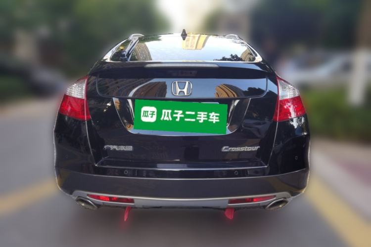 Used Honda Crosstour 2014 2.4L Luxury Edition Rear