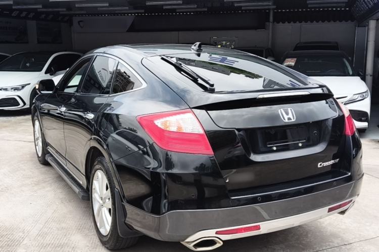 Used Honda Crosstour 2014 2.4L Luxury Edition Rear Left 45 Deg