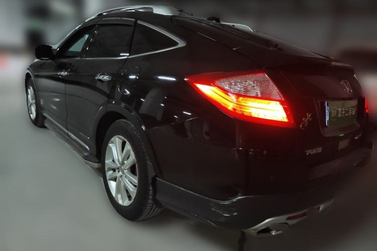 Used Honda Crosstour 2014 2.4L Luxury Edition Rear Left 45 Deg