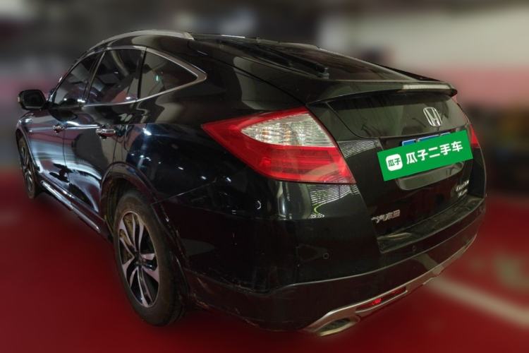 Used Honda Crosstour 2014 3.0L AWD Prestige Navigation Edition Rear Left 45 Deg