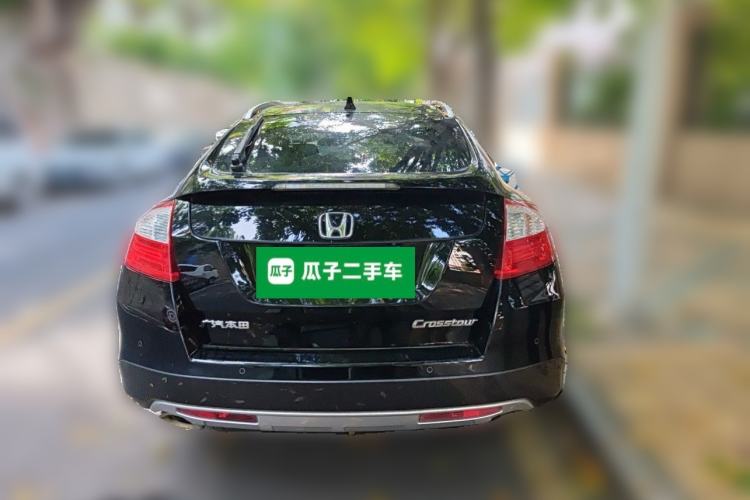 Used Honda Crosstour 2014 2.4L Luxury Navigation Edition Rear