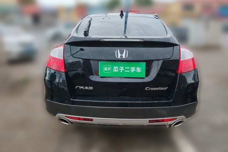 Used Honda Crosstour 2014 2.4L Luxury Edition Rear