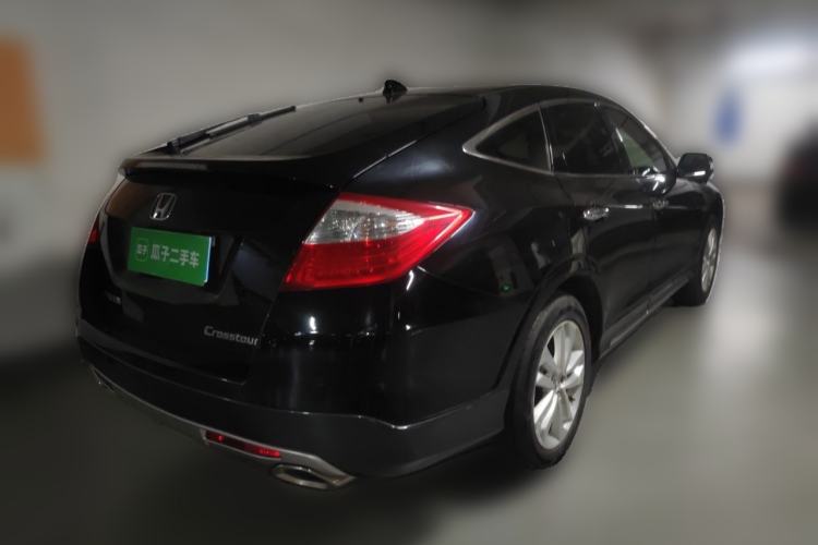 Used Honda Crosstour 2014 2.4L Luxury Edition Rear Right 45 Deg