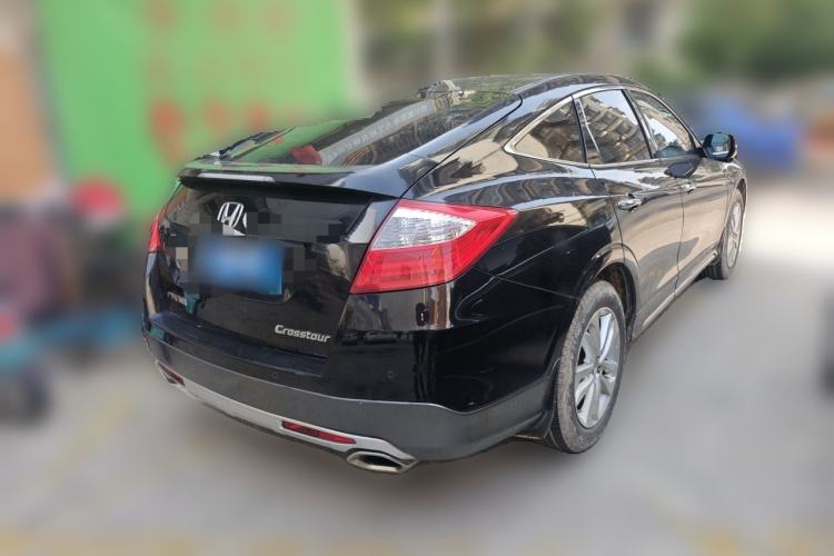 Used Honda Crosstour 2014 2.4L Luxury Edition Rear Right 45 Deg